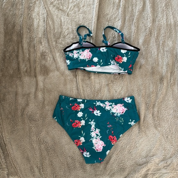 SHEIN green floral Bikini set - Picture 2 of 4